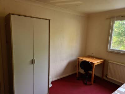 Double Bed Room With Bills Incuded in guilford Main Photo