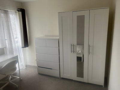 Double room furnished, and balcony. Main Photo