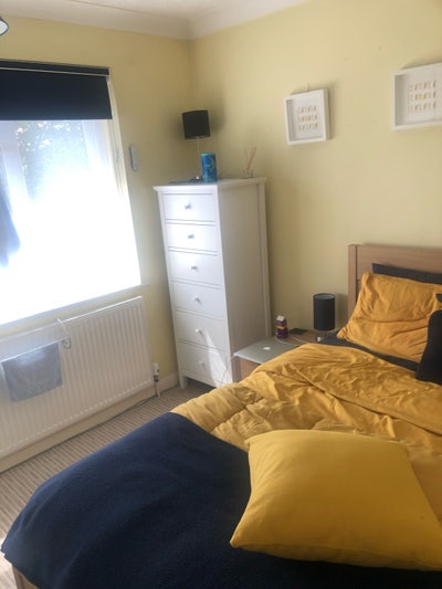 Room in detached house  Main Photo