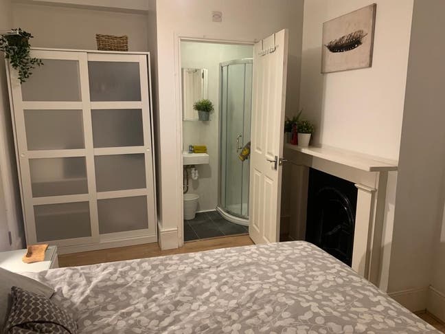 🏠 Cosy Double + Private Shower & WC | CR0 🚿 Main Photo