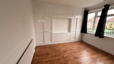 Fully furnished Spacious double room available Main Photo