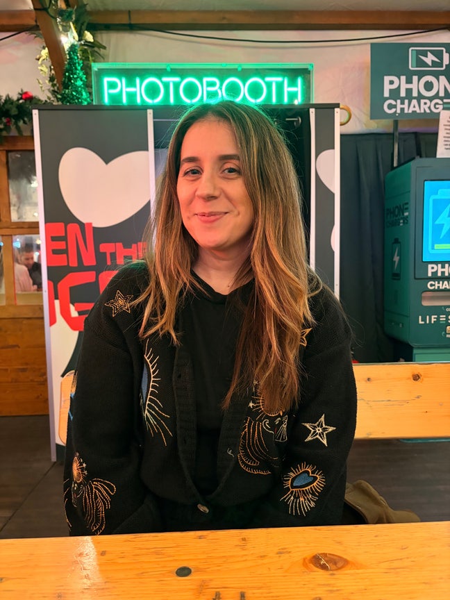 Looking for a room/buddies in East London Main Photo