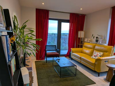 Spacious double room w private bathroom Main Photo