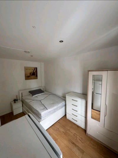 ✨ 🏡 Double Room for Single Use to Let in - Eltham Main Photo