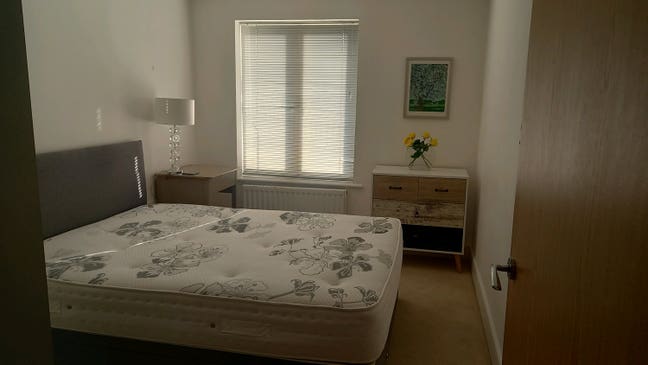 Furnished Room on river side of Maidenhead  Main Photo