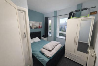 Double Room 10 Mins to London Bridge  Main Photo