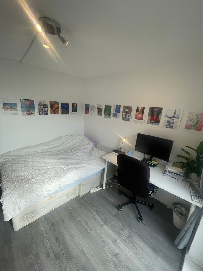 Room near Canary Wharf available Main Photo