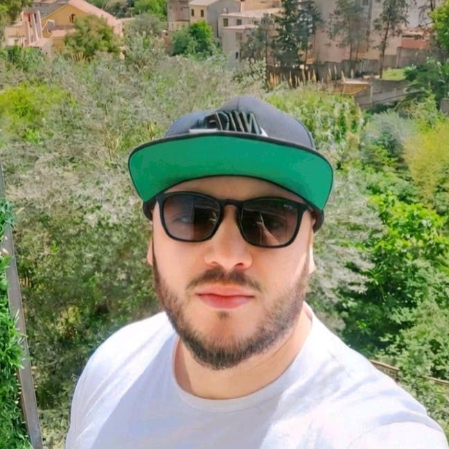 Full time Woking man looking for a single room. Main Photo