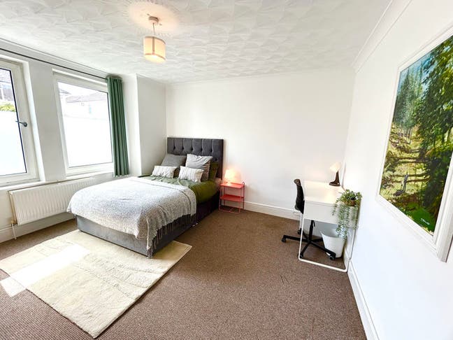 Pro Home | Fishponds | All Bills | No Deposit Main Photo