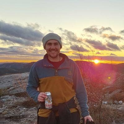 Looking for a room for three month Main Photo