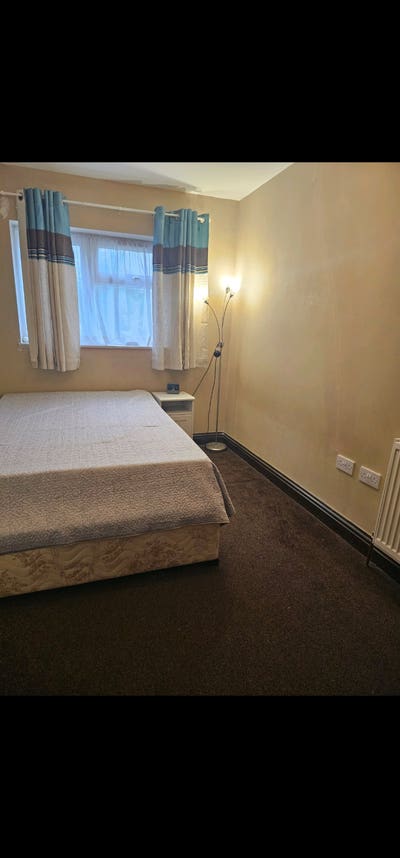 Room To Let  Main Photo