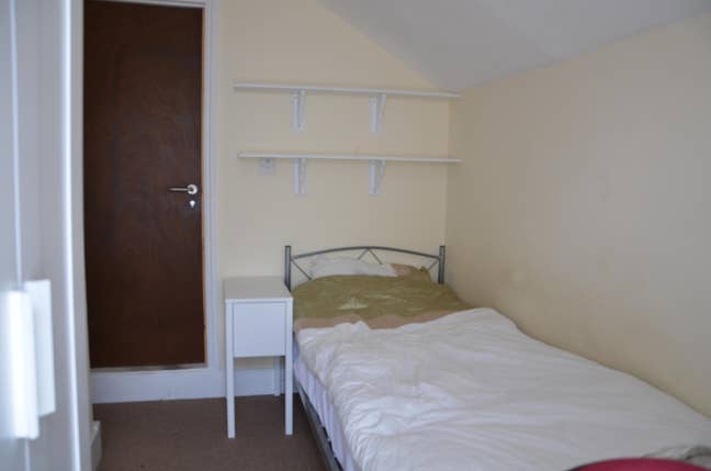 Zero Deposit Single Room Main Photo