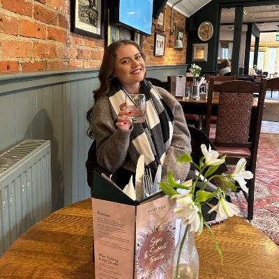 Looking for room with own Bathroom! Main Photo