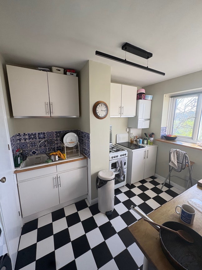 Room overlooking Putney common Main Photo