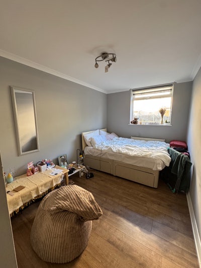 &pound;800 Double Room Ealing Broadway Bills Inclusive  Main Photo