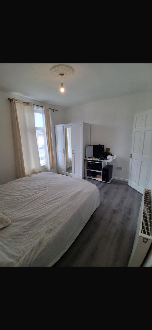 Renting a room in a 2 bed house.  Main Photo