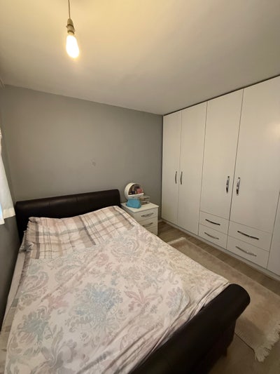 Available 4 Rooms - North London zone 3 Main Photo