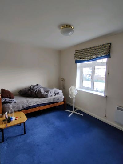 Single Room for Rent with Private Bathroom Main Photo