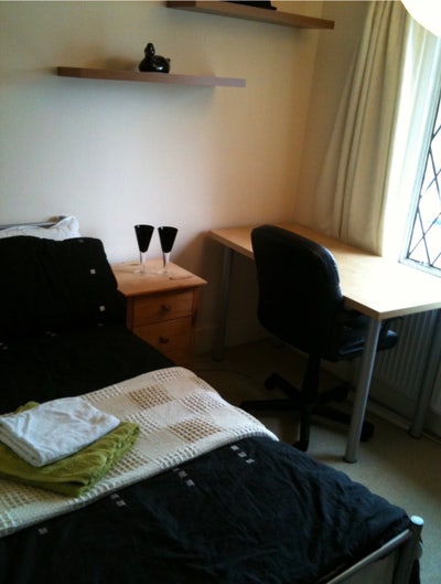 Small double and single-safe area- ALL bills inc Main Photo