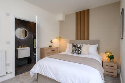 Luxury Living for Young Professionals Main Photo