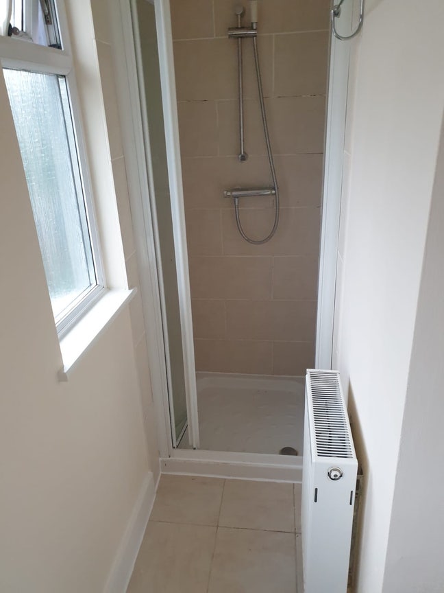 En-suite Double Room-Sutton SM1 - &pound;600 bills inlc Main Photo