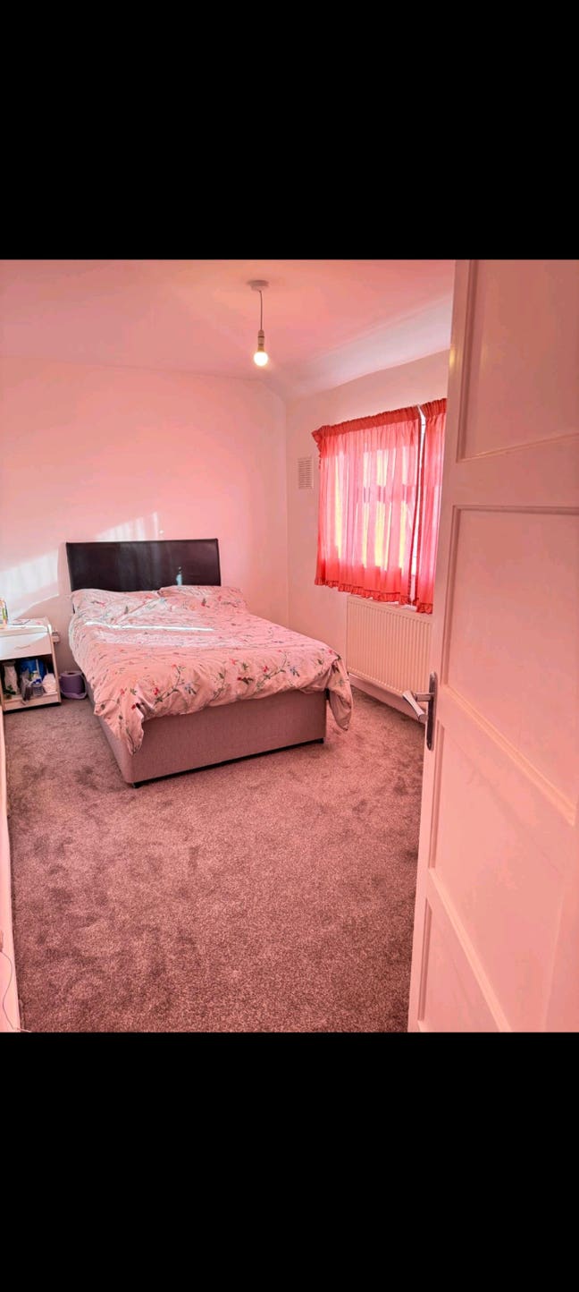 A Neat Double Bed Room for Rent  Main Photo