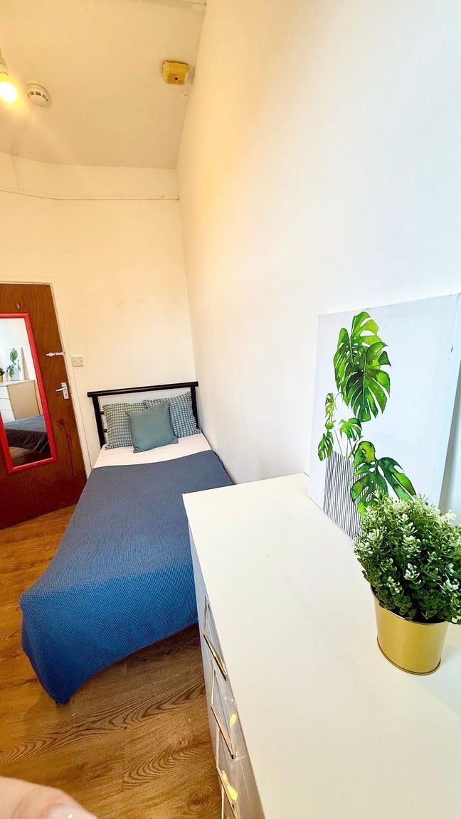 Cozy Single Room Ready to Move in, Bakerloo Line Main Photo