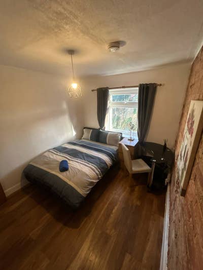 House close to the university  Main Photo