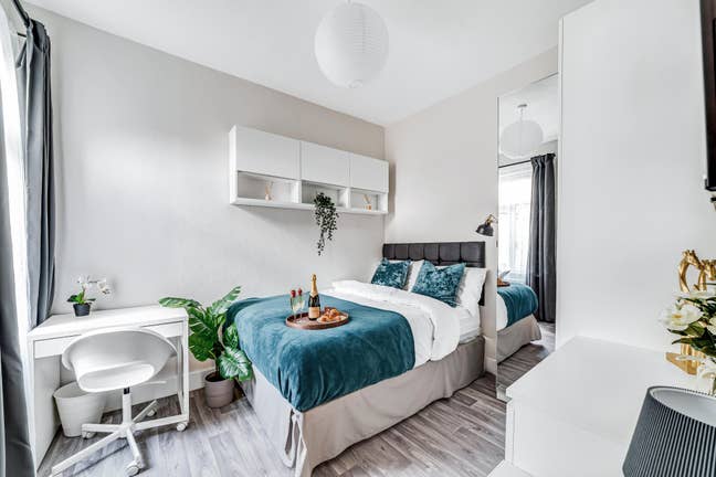 Lovely Double room with own bathroom Main Photo