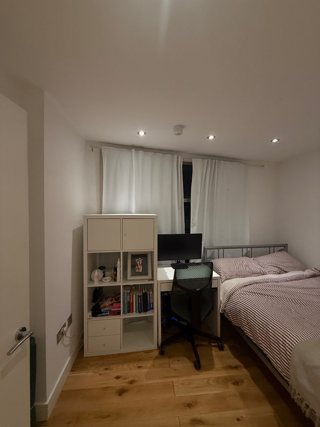 Double Room Available in Blackwall Main Photo