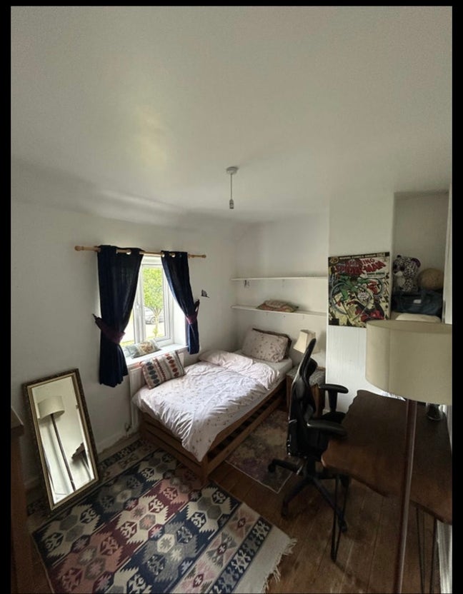 Room to Let  Main Photo