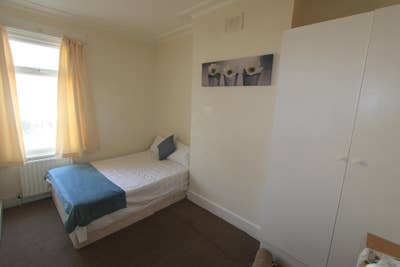 A double room in Tooting with all bills included Main Photo