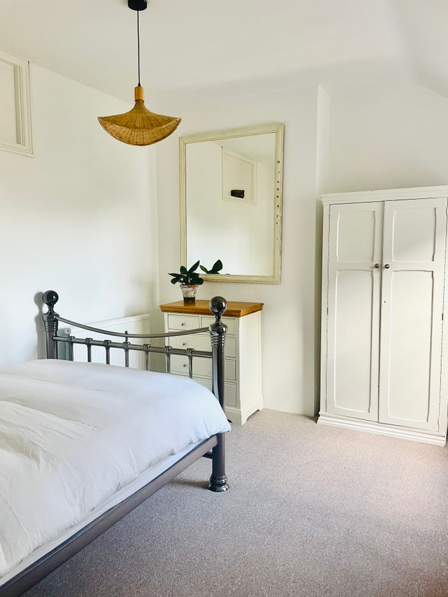 Newly refurbished double room Main Photo