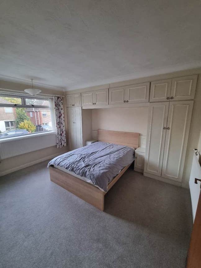  Large Double Room in 4-Bed House – LU2 🏠 Main Photo