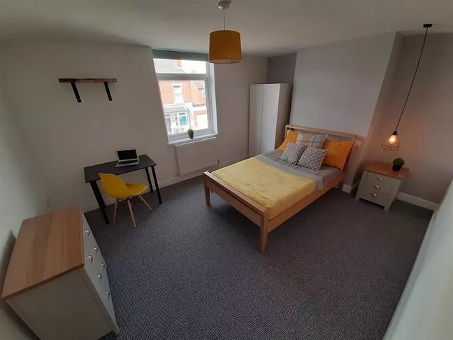 1 bedroom in house share to rent  Main Photo