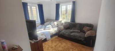 Lovely double room with TV & sofa plenty of space  Main Photo