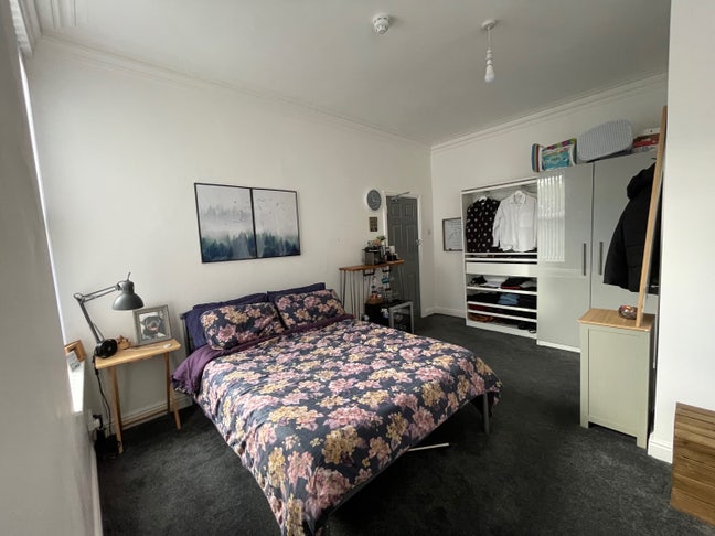 Spacious En-suite Room close to City Centre  Main Photo