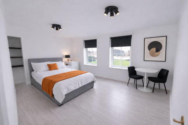 3 Bright Rooms next to Vauxhall - Renovated Flat! Main Photo