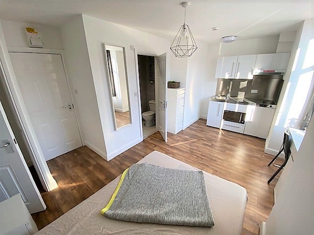 Modern self contained Studios Main Photo