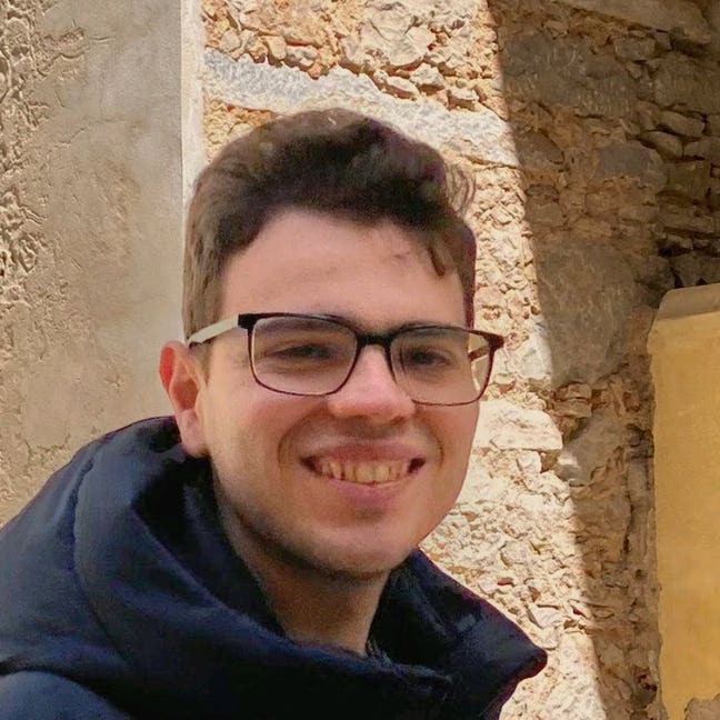 Professional Male seeks a double room Main Photo