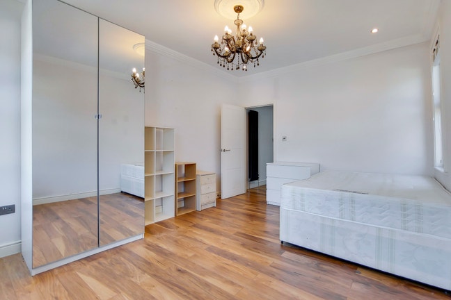 Beautiful 4 bedroom in Alexandra palace Main Photo