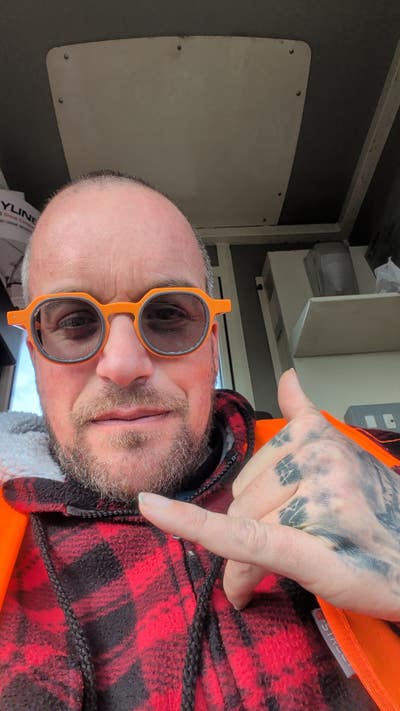 I am a professional male aged 40. I am lookin... Main Photo