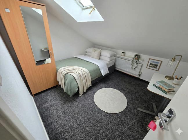 Budget Dbl Room | Hartington Road Main Photo