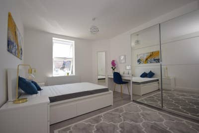 Double Ensuite with Kitchenette in Watford Main Photo