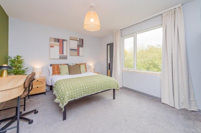 Double room close to city hospital  Main Photo