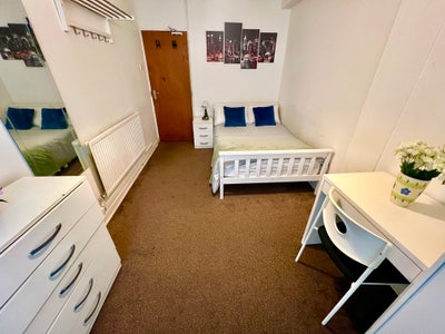 Spacious duble room in Camden Main Photo