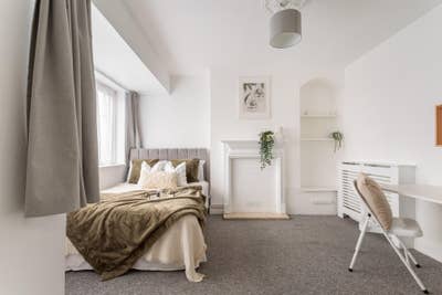 4 Stylish Double Rooms in Newly Decorated House Main Photo