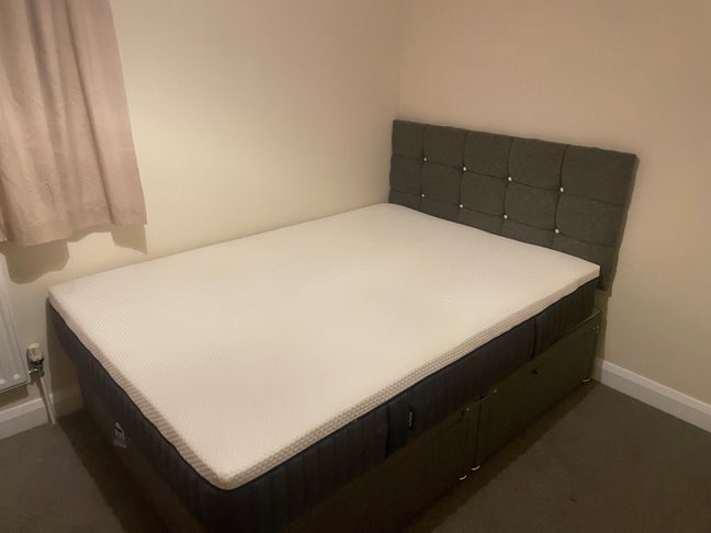 Double room in a clean,tidy house in Broughton  Main Photo