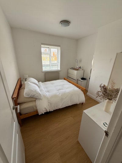 Sunny double room in Hammersmith !! ☀️  Main Photo