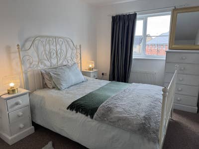 Double Rooms let in non smoking house.  Main Photo